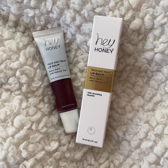 New honey lip balm - Picture 2 of 3